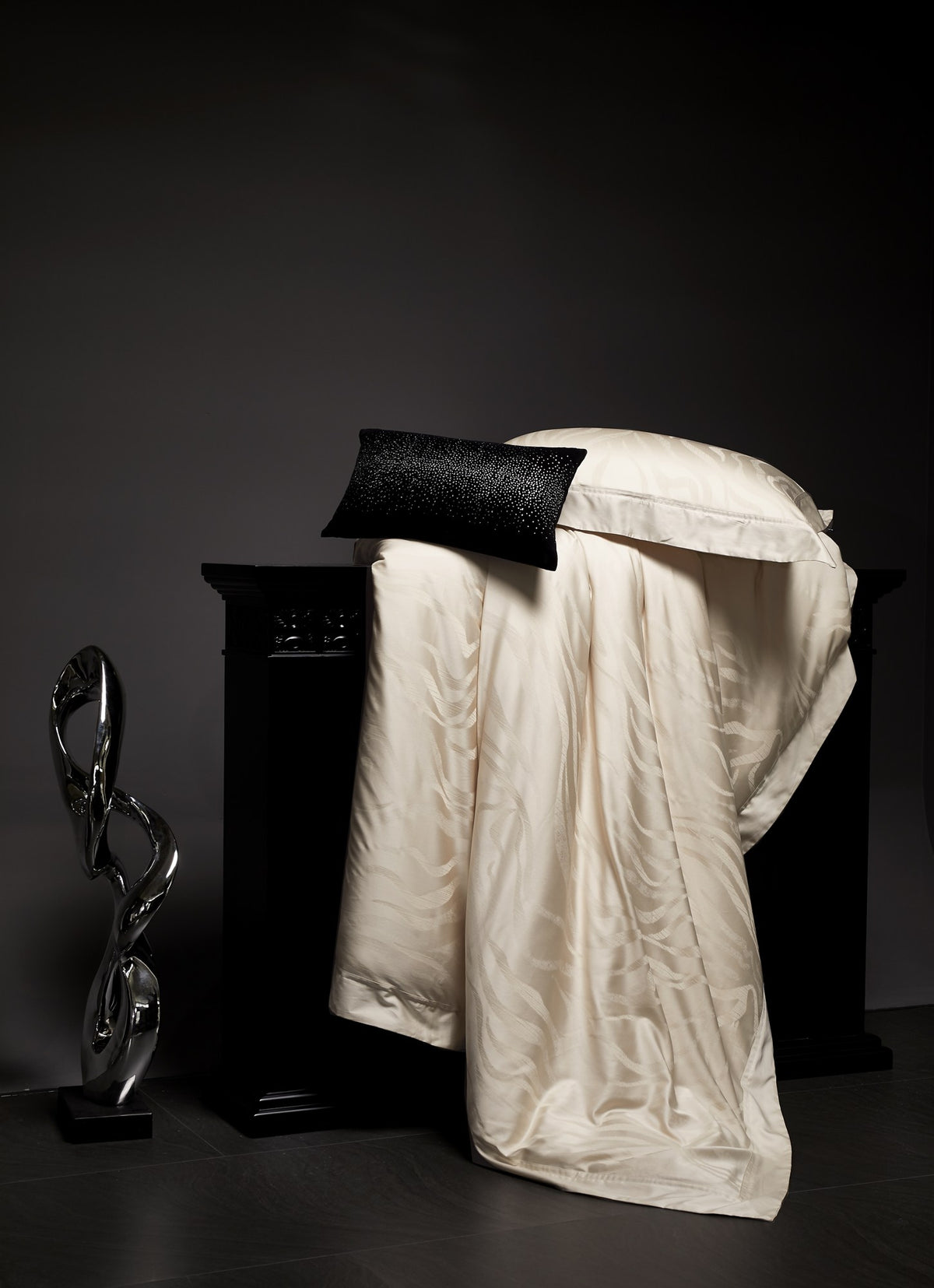 Hedley Bedding — Mica White — view 9