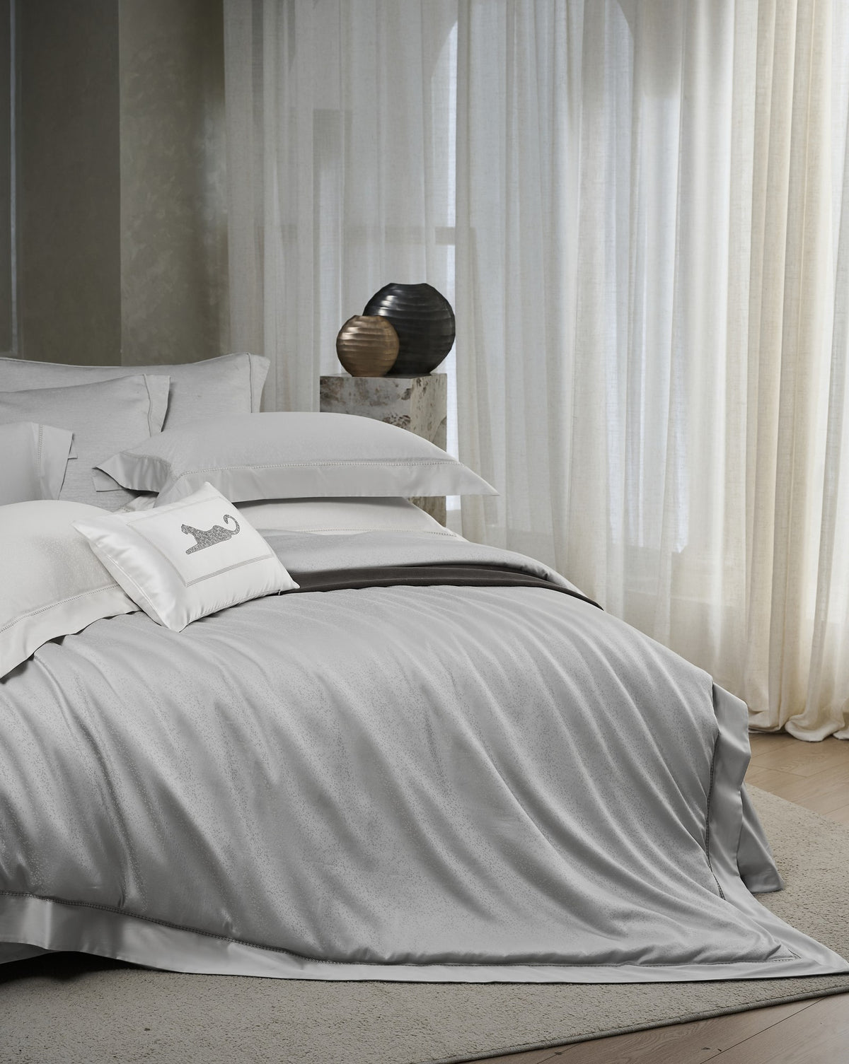 Soft Light Bedding — Grey — view 2