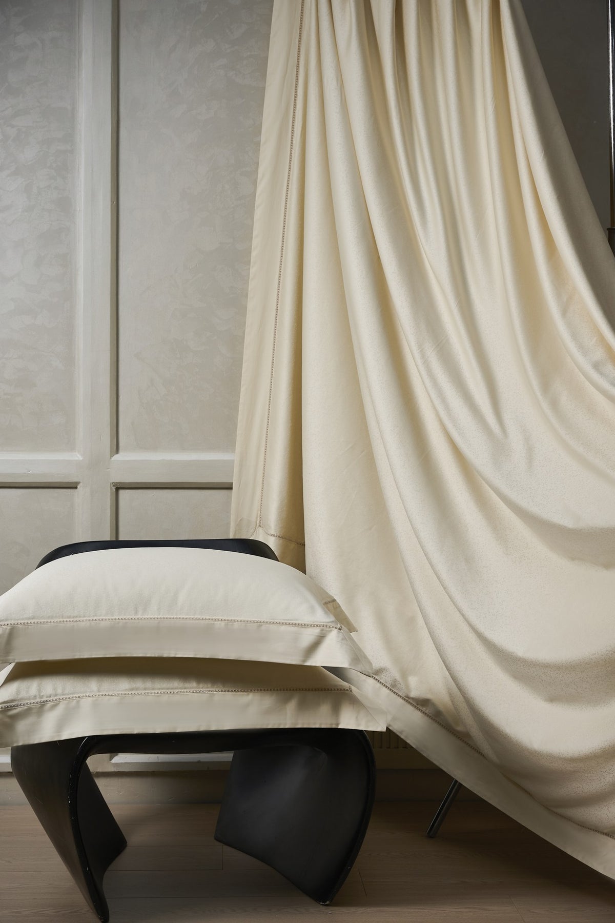 Soft Light Bedding — White — view 11