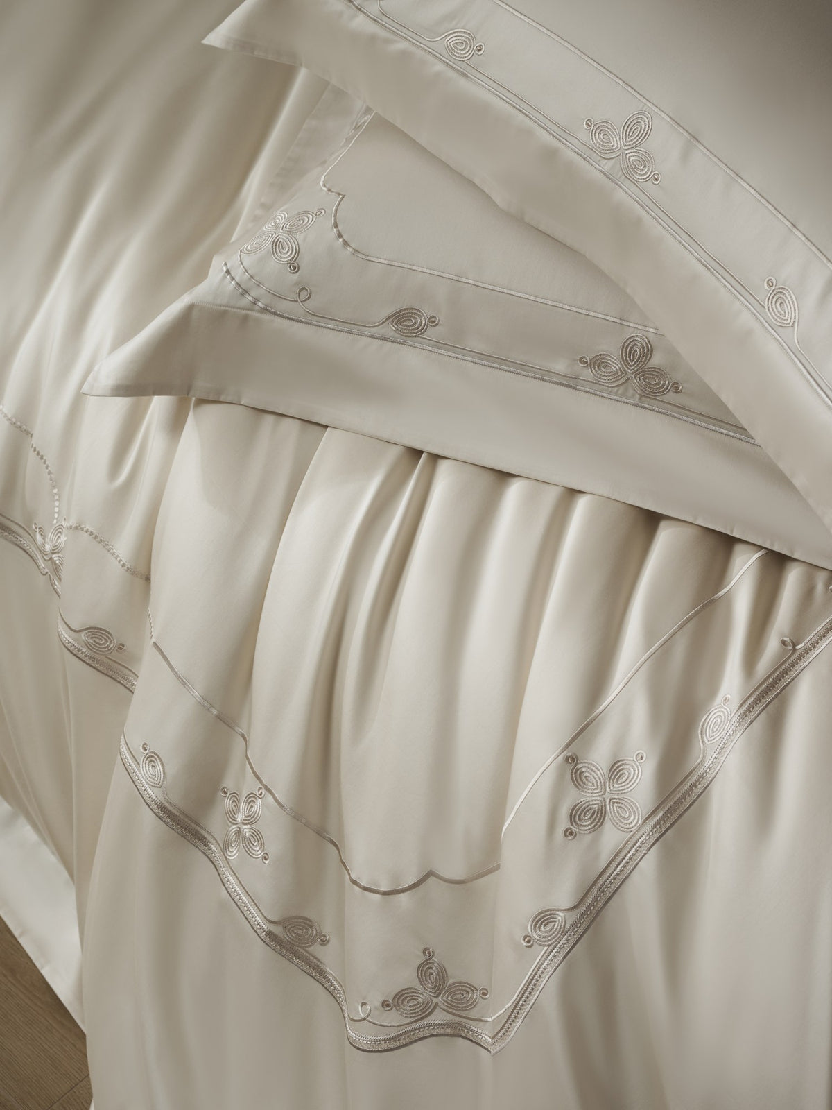 Oriental Elegance Bedding — Ivory — view 24