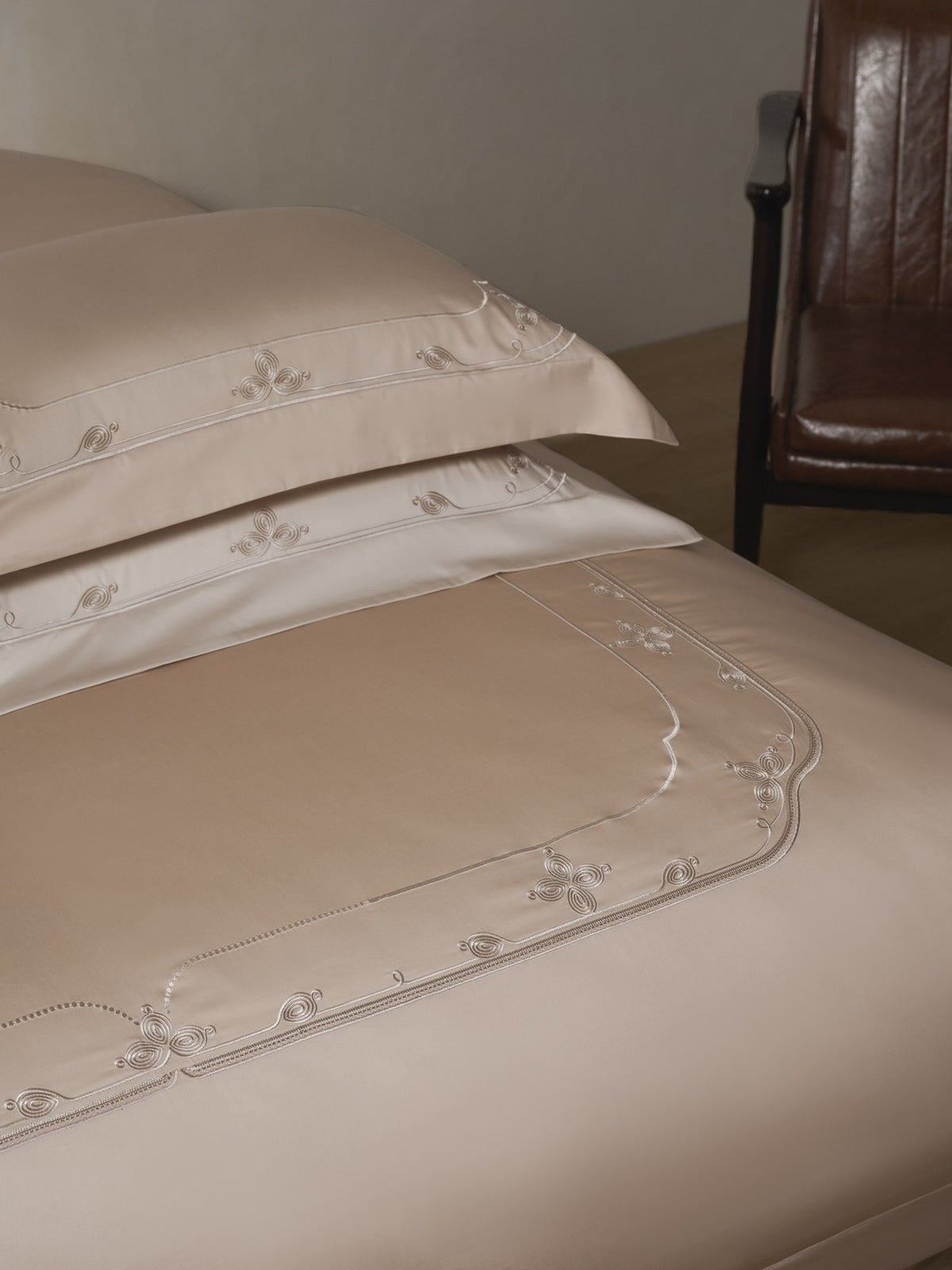 Oriental Elegance Bedding — Silver Pink — view 31