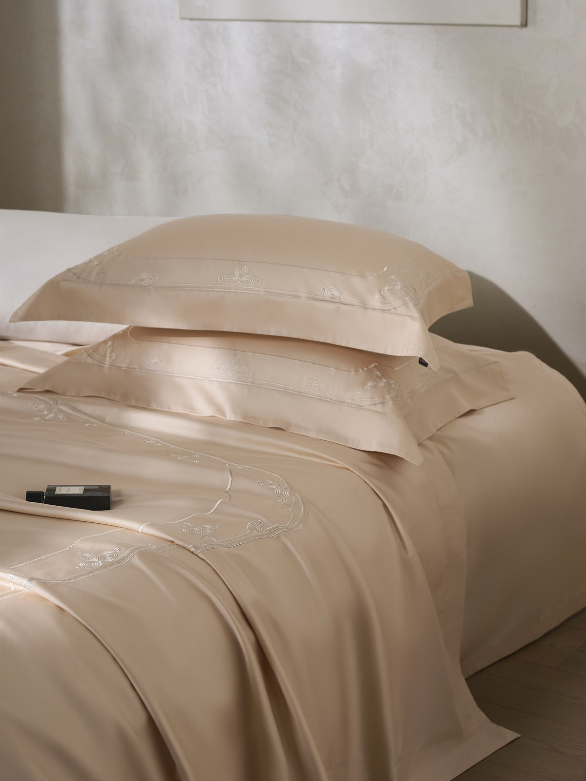 Oriental Elegance Bedding — Silver Pink — view 36
