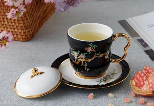 Pomegranate Garden Lidded Cup Set - Black, 240 ml