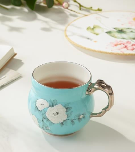 Hand-Painted Blue Qingxin Mug - 360 ml